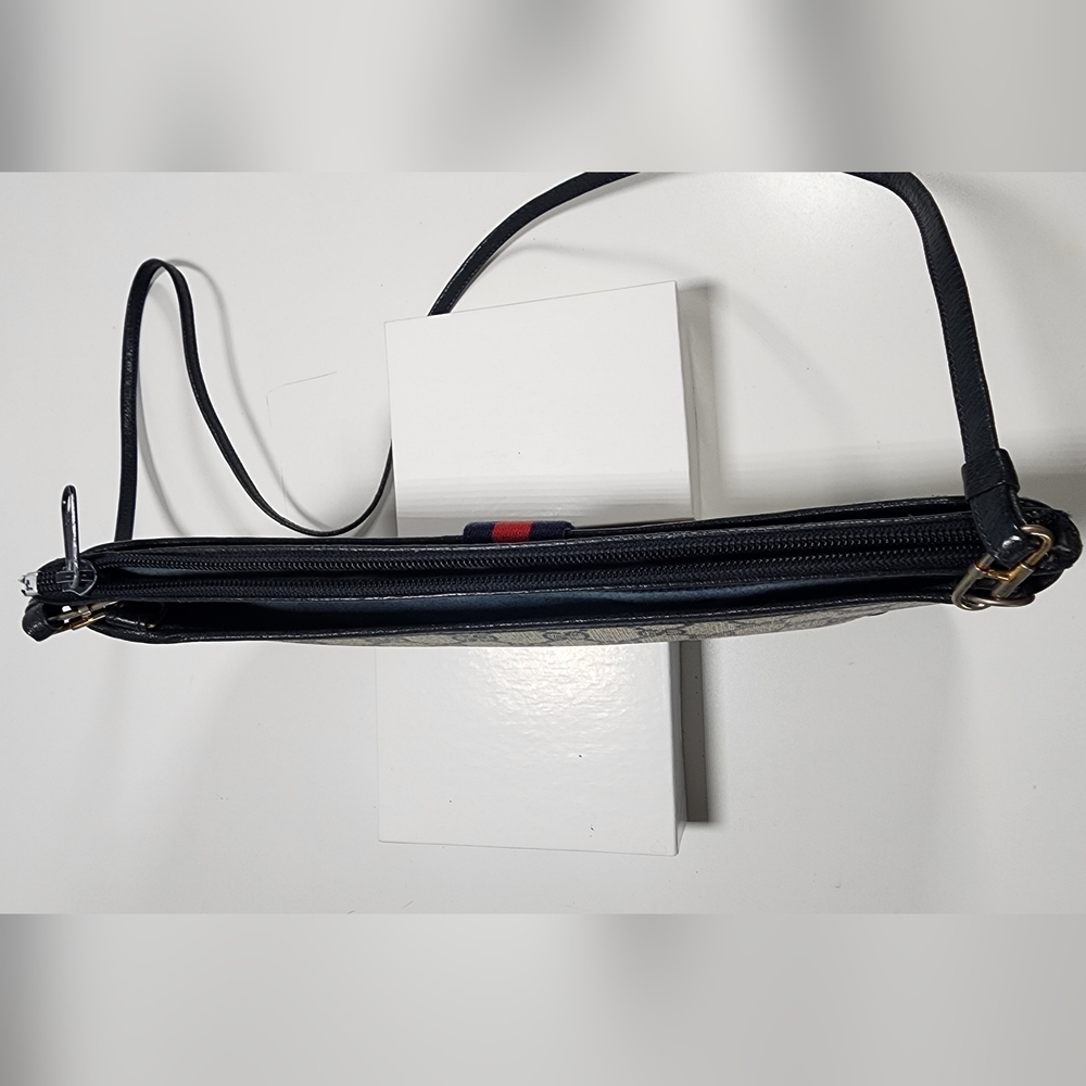 Gucci GG Sherry Line shoulder bag. Interior has been cleaned out. - Picture 6 of 16